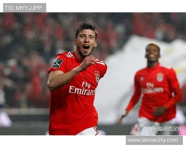 欧联杯精彩对决本菲卡与曼城战平补时进球引发全场狂欢